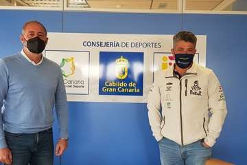 Recepción del consejero insular de Deportes a Pedro Peñate/TA.